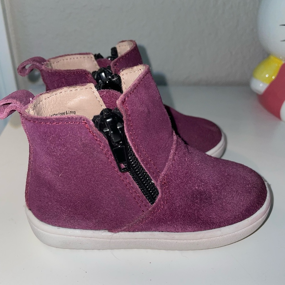 Toddler girl monkey feet shoes